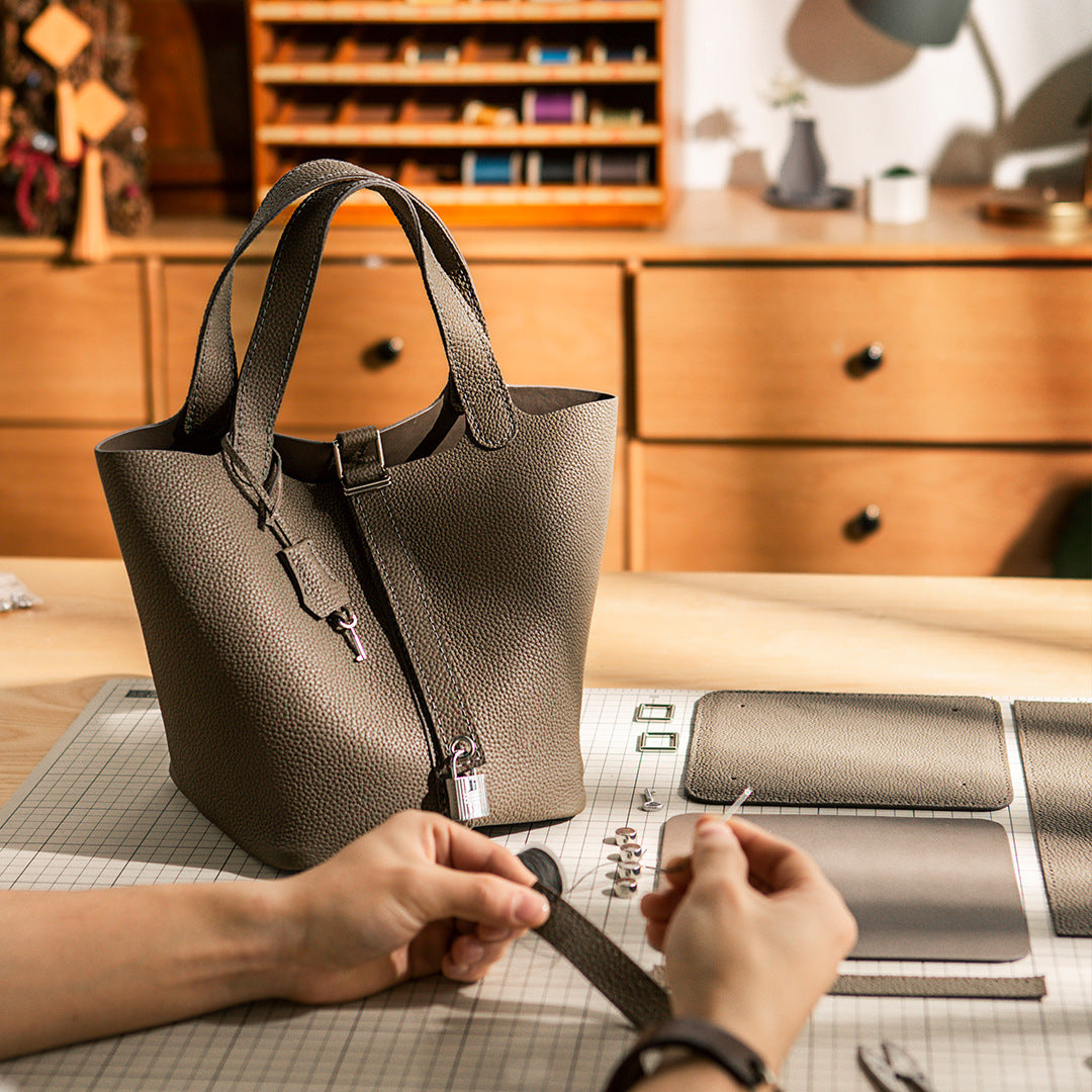 AURORA – Soft Leather Handbag