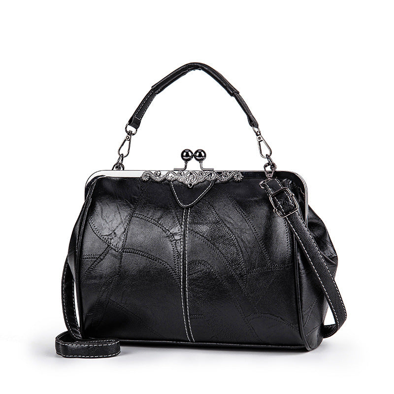 AVA – Crossbody Clip Bag